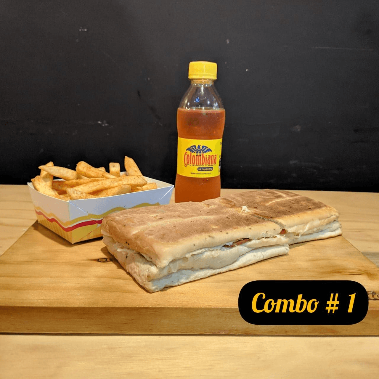 Combo 1: Sándwich Mixto+Papas+Gaseosa