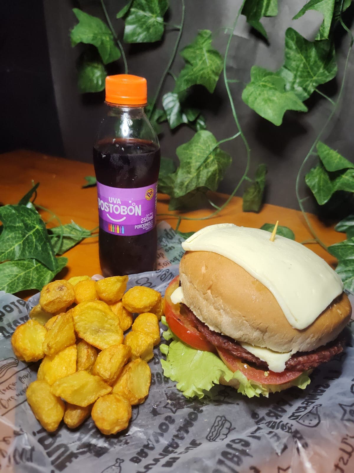 Hamburguesa Sencilla + Papas + Gaseosa 250ml