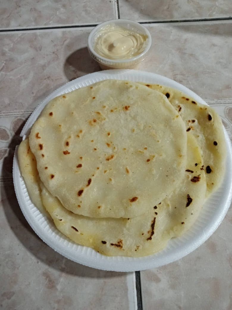 Orden de Tortillas Aliñadas con Queso 4 Unidades