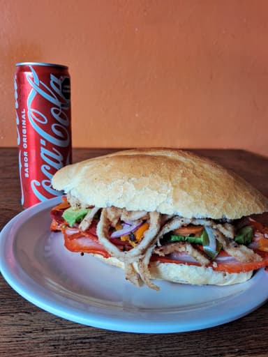 Combo Torta Combinada + 1 Coca-Cola Lata