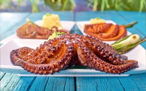 Pulpo En Salsa Negra