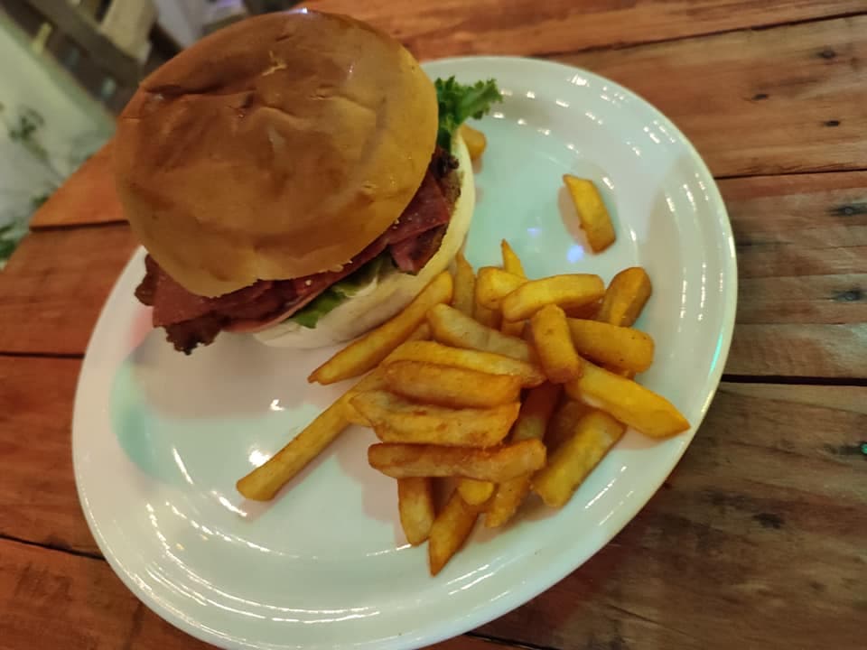 Hamburguesa Hawaiana