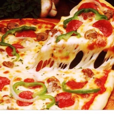 Arma Tu Pizza Mediana 3 Ingredientes a Escojer