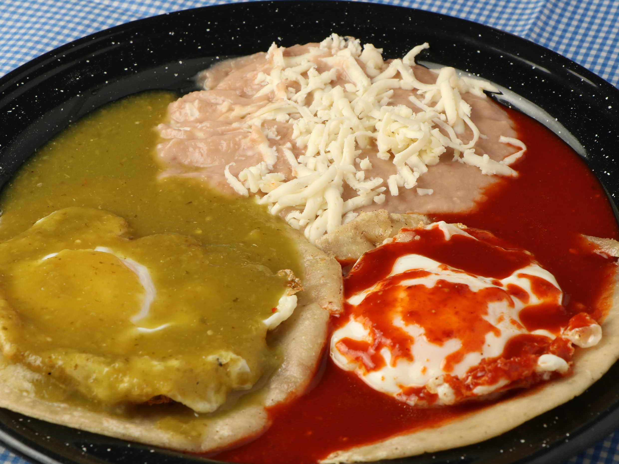 Huevos Divorciados