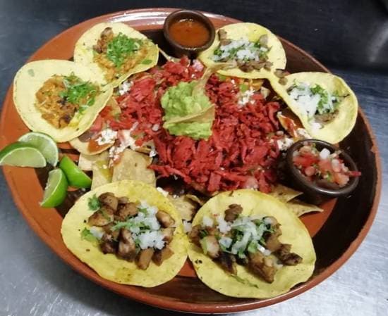 Nachos Fonda Azteca + 6 Tacos Mixtos