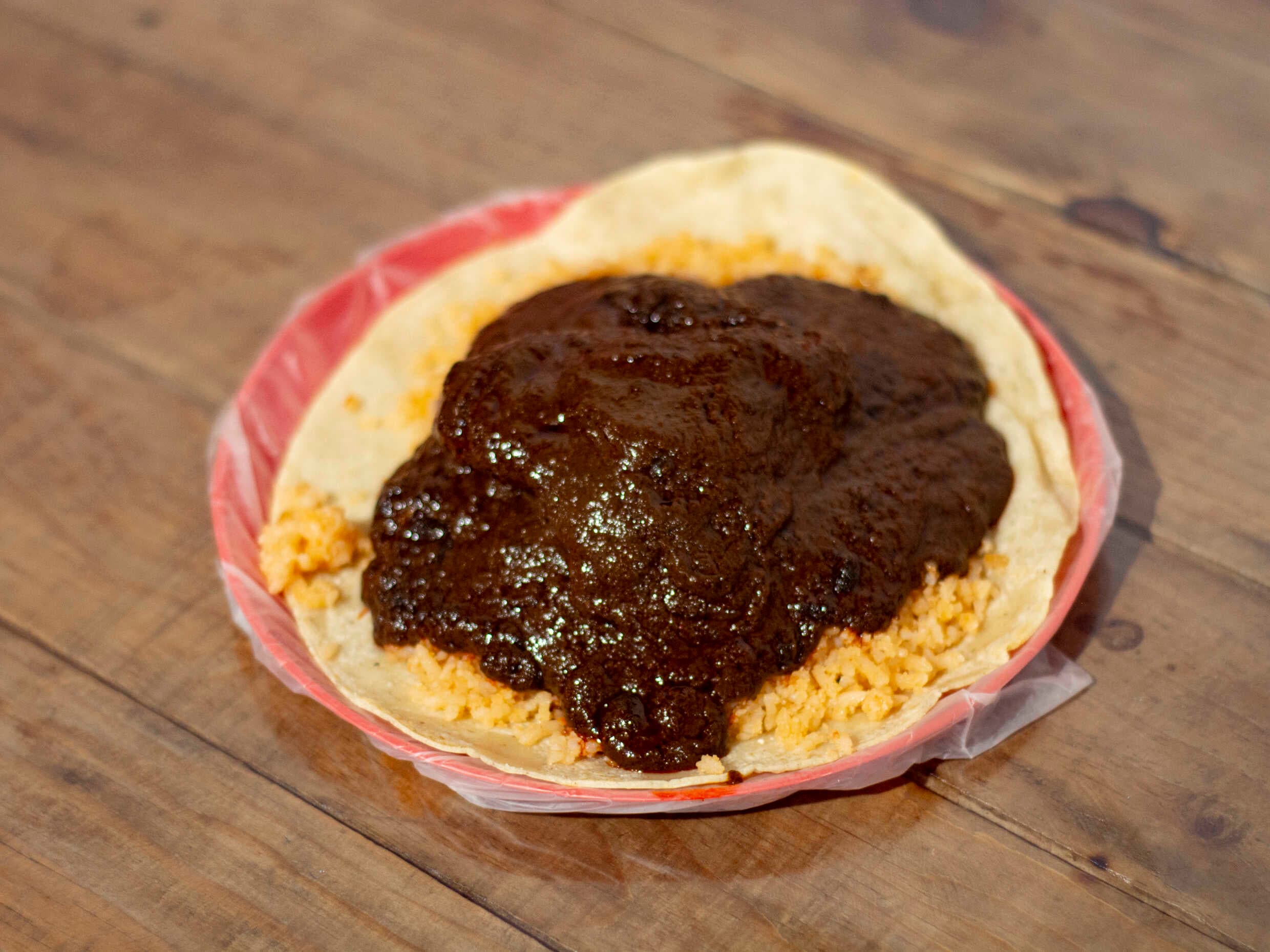 MOLE ROJO DE POLLO