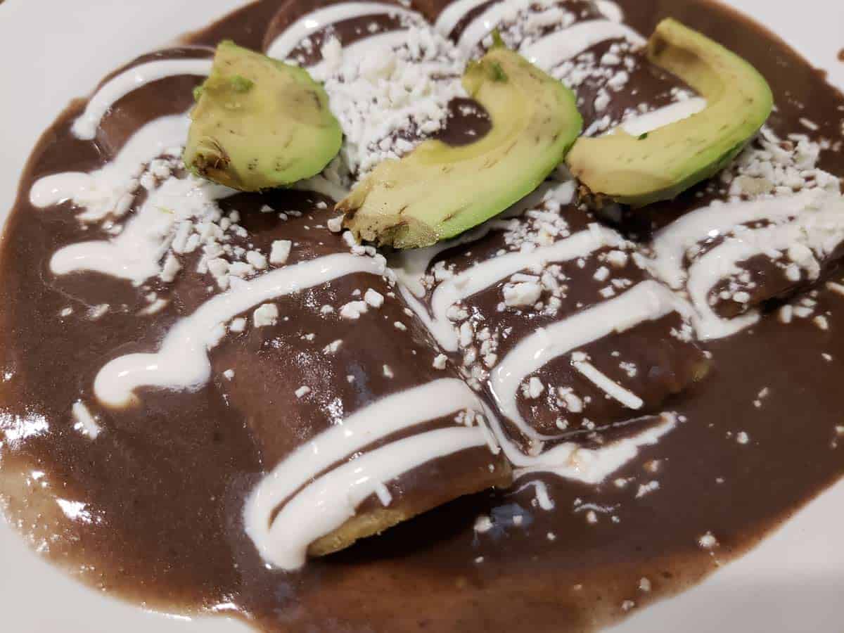 Enfrijoladas con Jamón