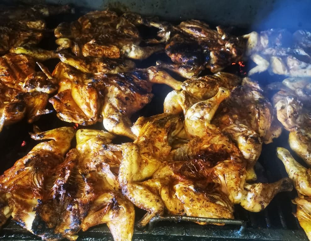 1/4 Pollo Asado +1LT Frijoles Charros+Arroz Grande