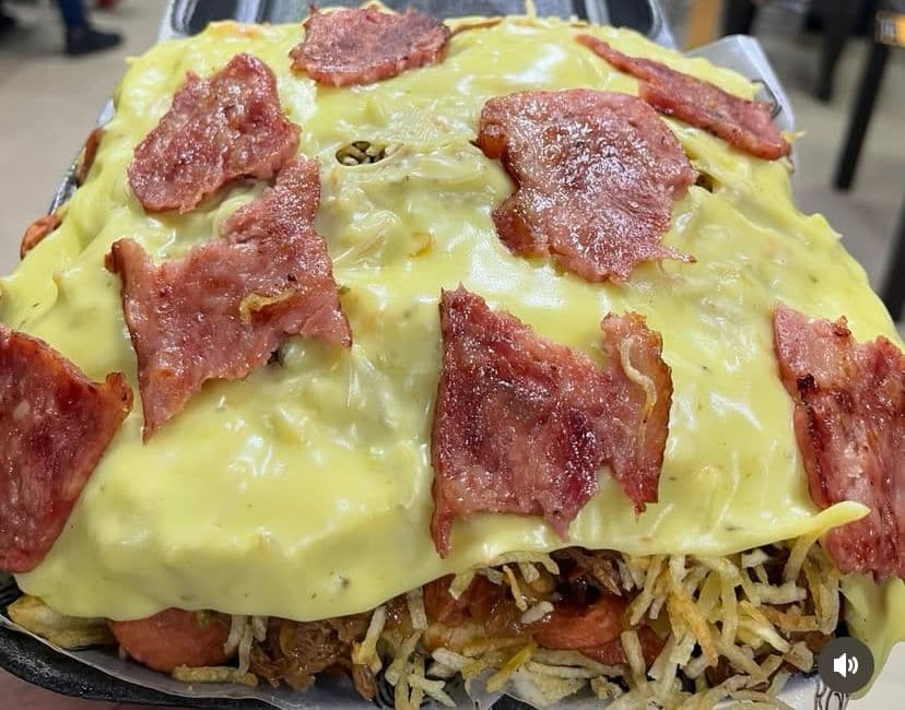 Salchi Mixta