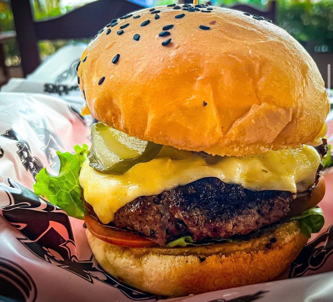Combo Hamburguesa Clásica + Papas + Bebida
