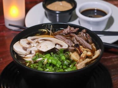 Ramen + Sushi California y Coca Cola