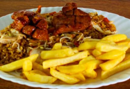 Chow Fan + 2 Costillas BBQ