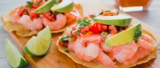 Tostada de Camarón Cocido