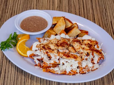 Chilaquiles con Pollo