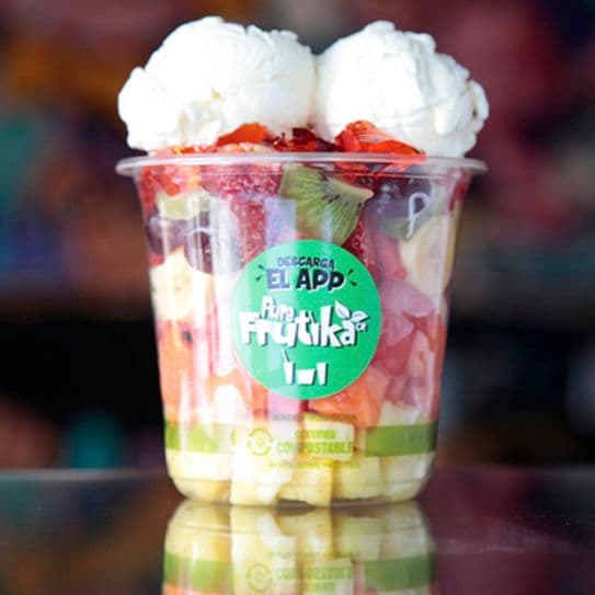 Ensalada de Frutas Premium con Helado y 1 Topping
