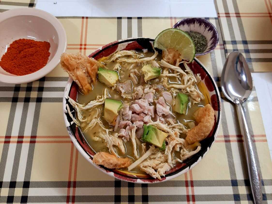Pozole Verde de Puerco Grande