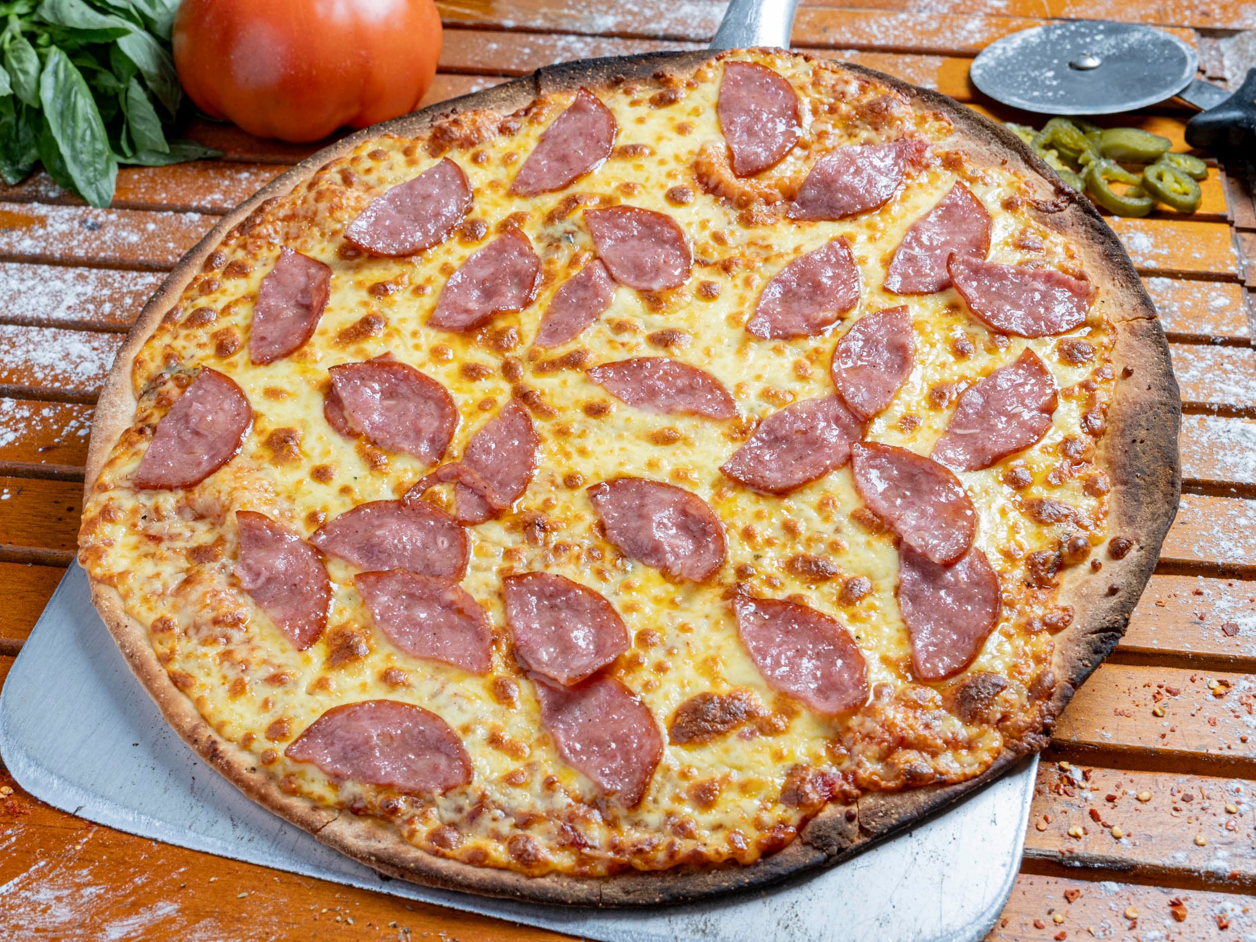 Pizza Salame - 16 pulgadas 12 porciones