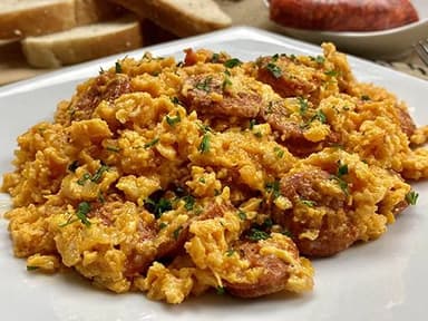 Huevos con Chorizo