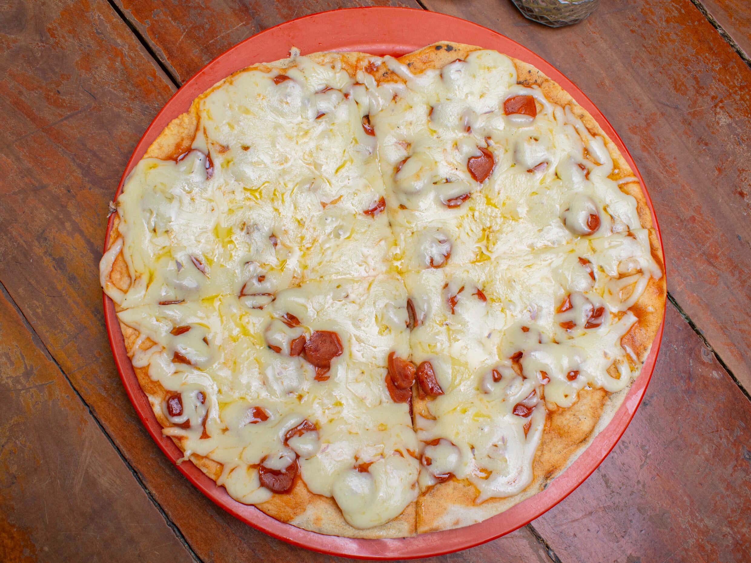 Combo-Pizza Familiar Cabano Queso + Gaseosa Gratis
