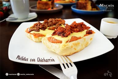 MOLLETES*