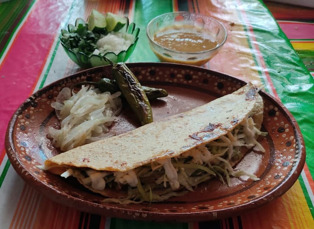 Quesadilla de maiz con lechuga