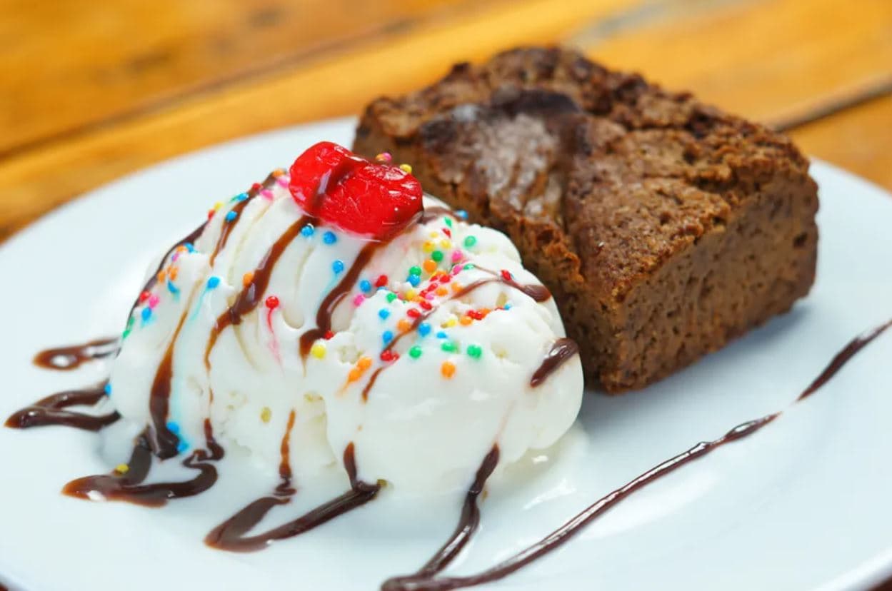Brownie de Milo con Helado
