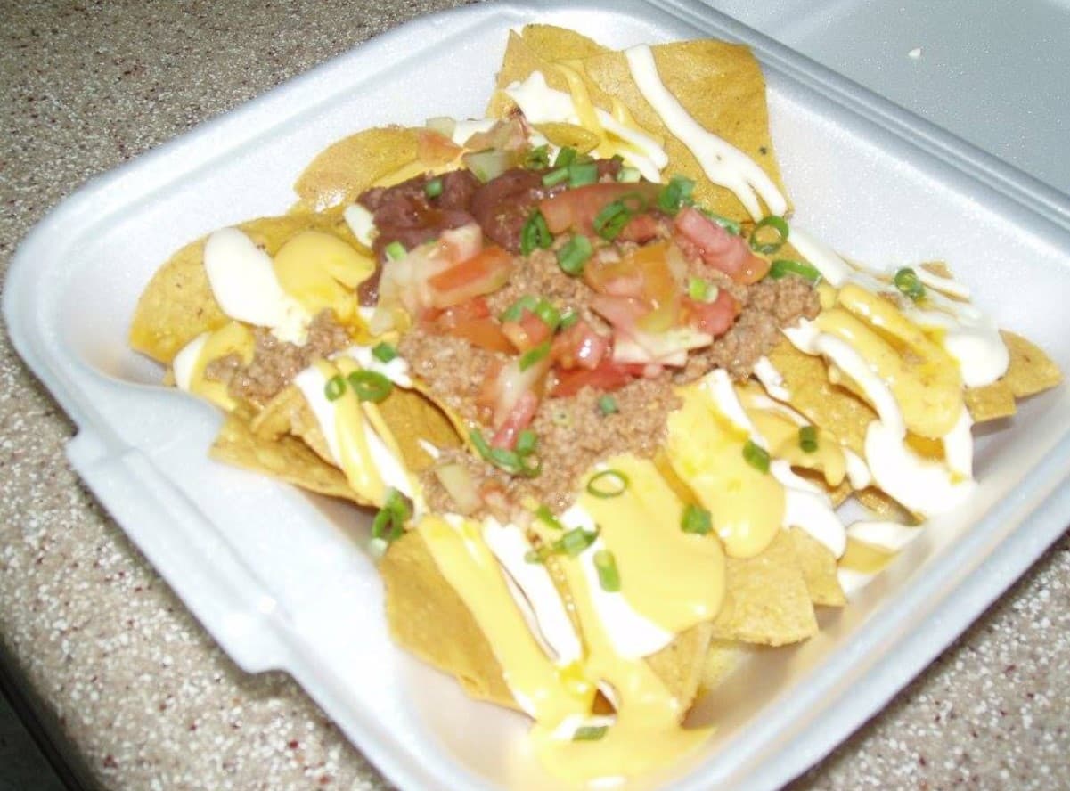 Nachos con Carne Mechada + Papas Fritas