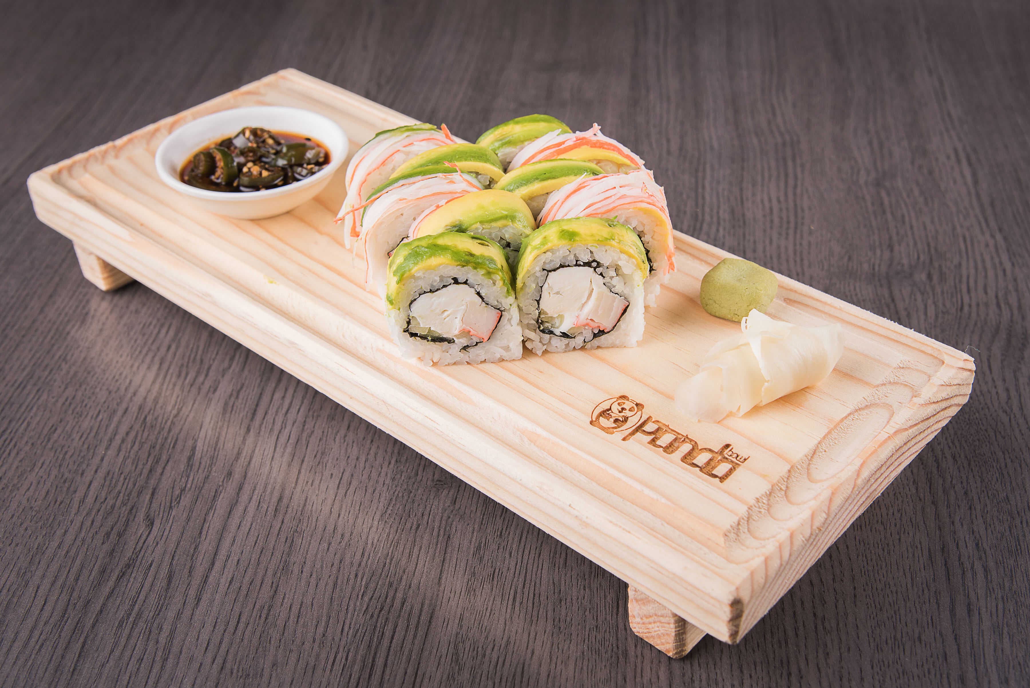 Salmon Spicy Crunch Roll