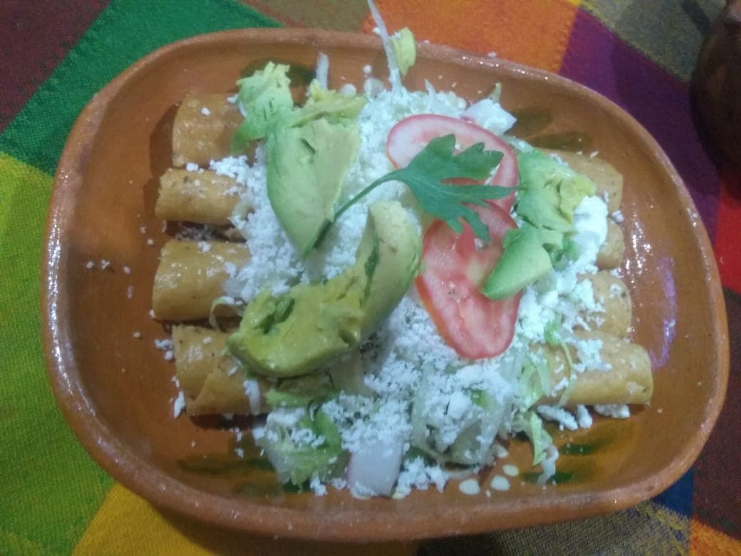 Tacos Dorados Pollo, Carne, Quesillo, Frijol
