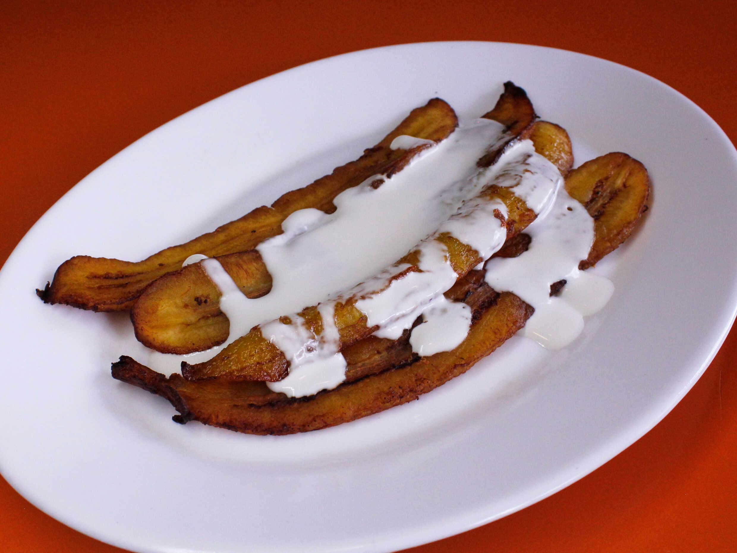Plátanos Fritos con Crema