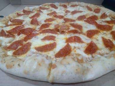 Pizza Pepperoni Pequeña