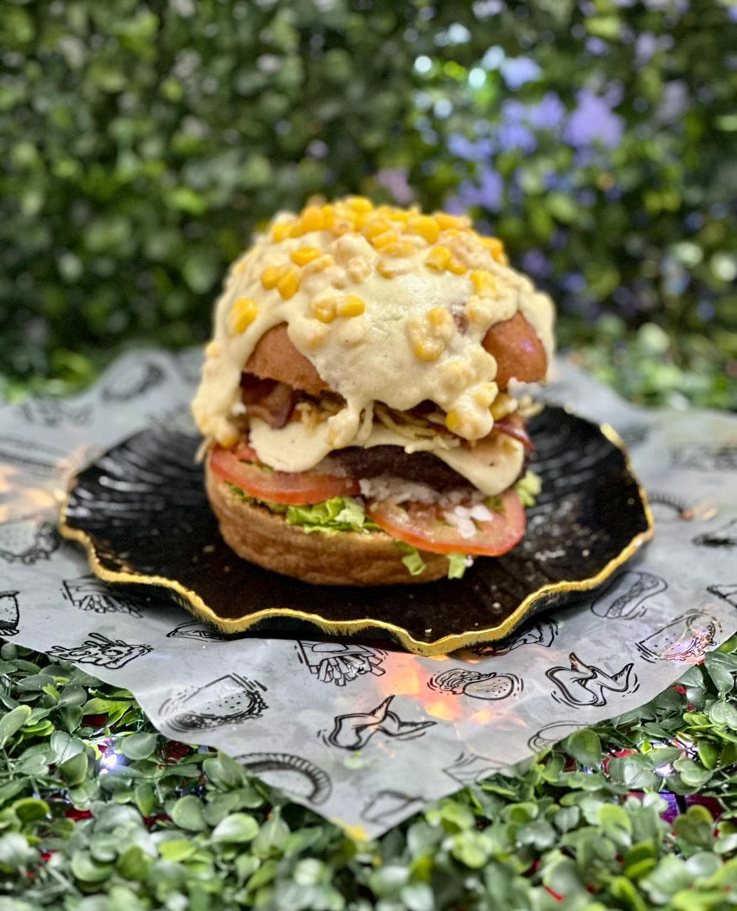 Hamburguesa Gratinada con Maíz