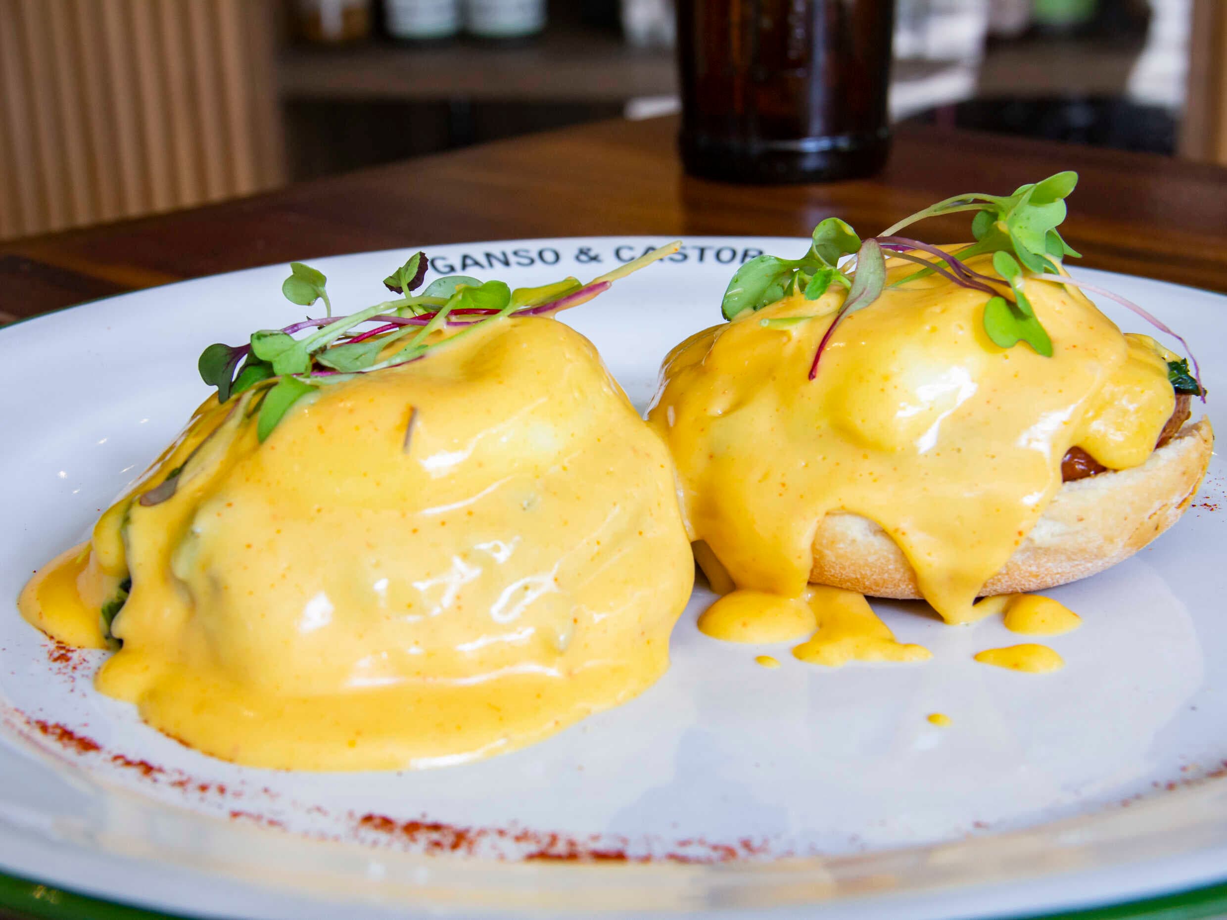 Huevos Florentinos