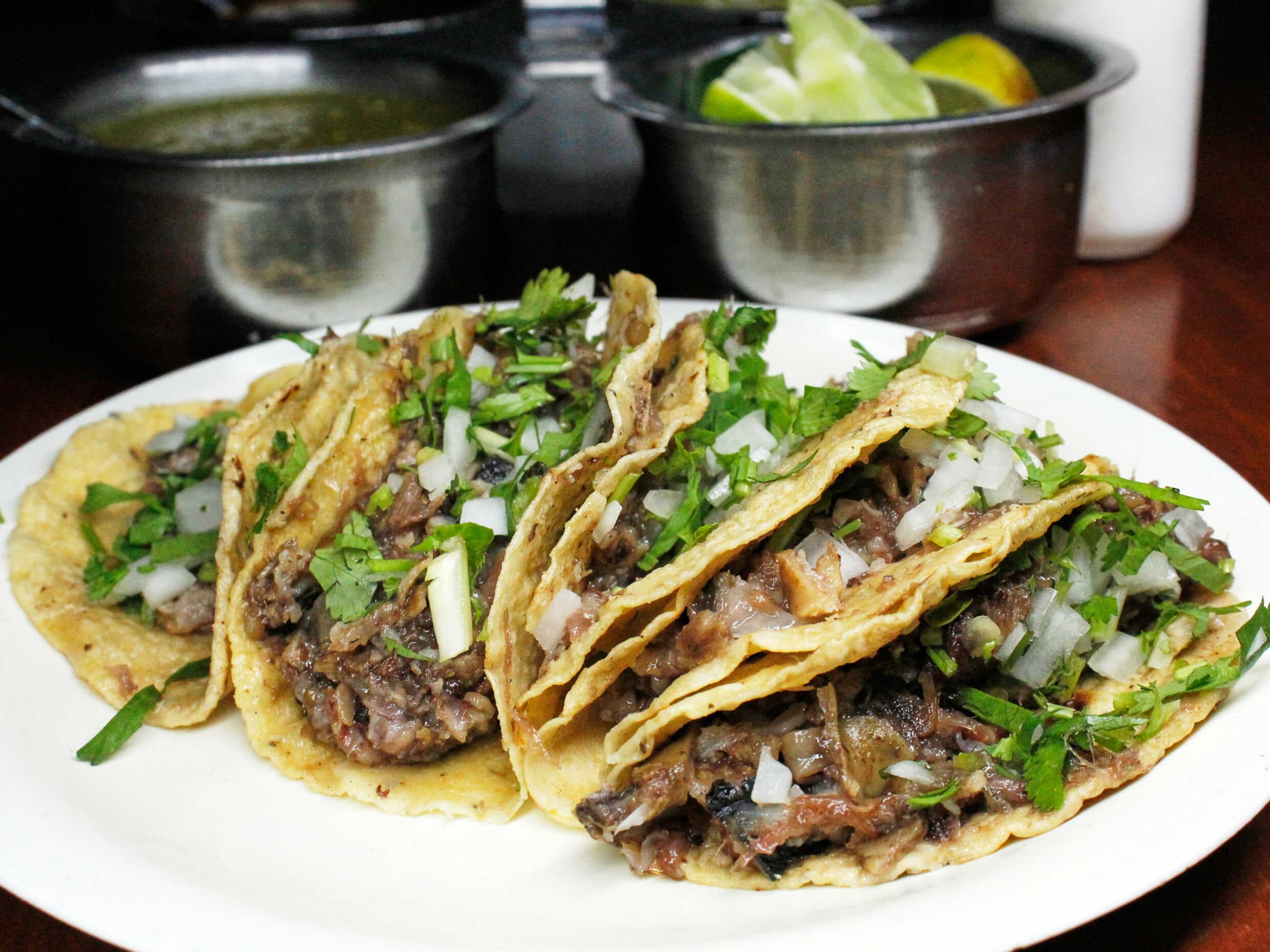 Tacos de Cabeza de Res