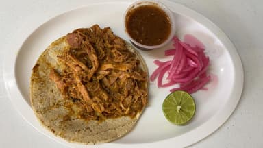 10 Tacos de Cochinita +2 CocaCola 600 ml