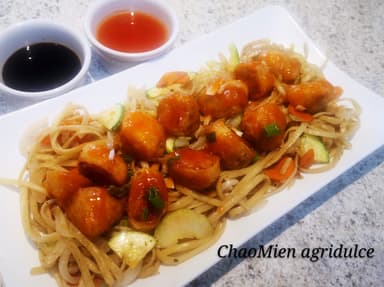 ChaoMien con pollo agridulce (6pza)