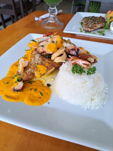 Lomito a lo Macho con Mariscos
