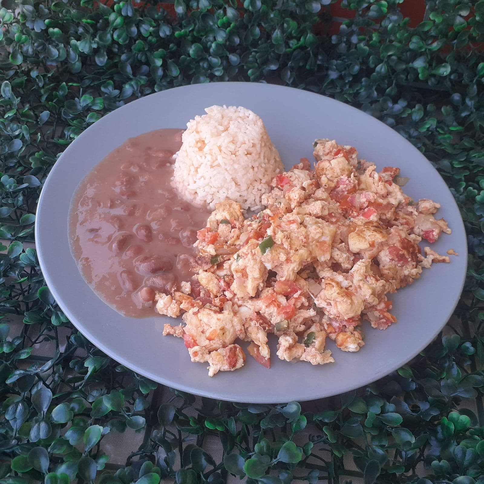 Huevos A la Mexicana