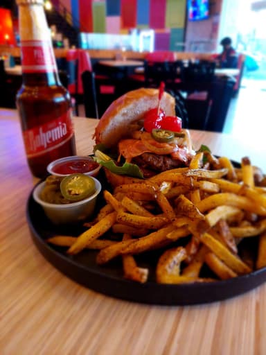 Hamburguesa Clásica