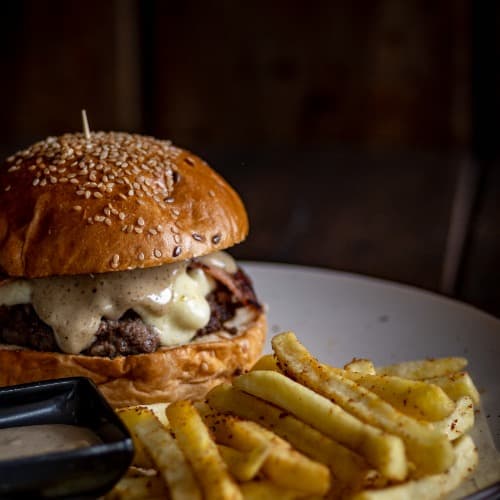 Cheese Burger + Papas