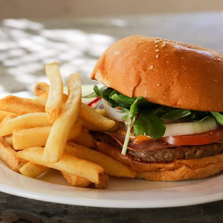 Hamburguesa Sencilla con Papas