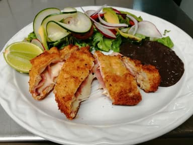 Combo-Pechuga Rellena Tradicional