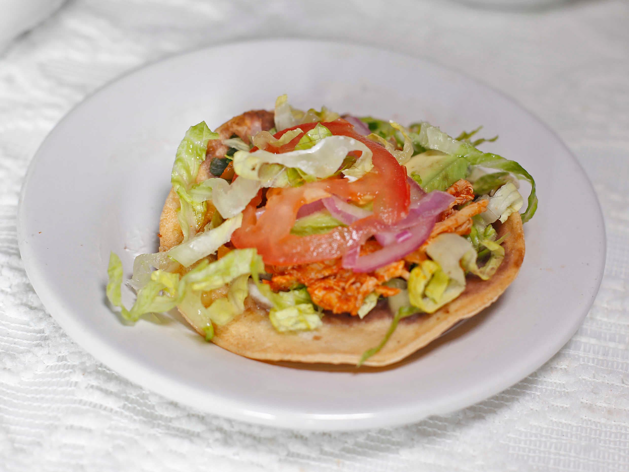 TOSTADA DE CARNE MOLIDA