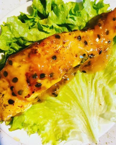 SALMON EN ZUMO DE MARACUYA