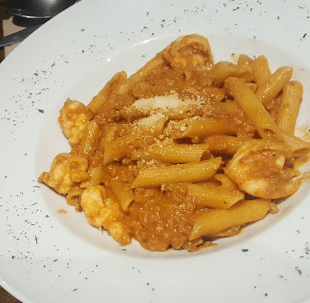 Bolognesa con Pasta Penne