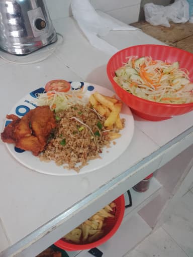 1/4 Pollo al carbón entero