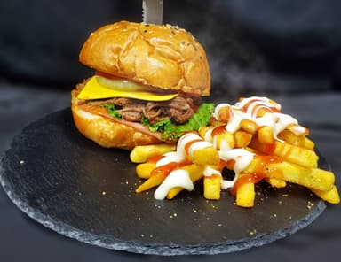 Hamburguesa Res con Papas