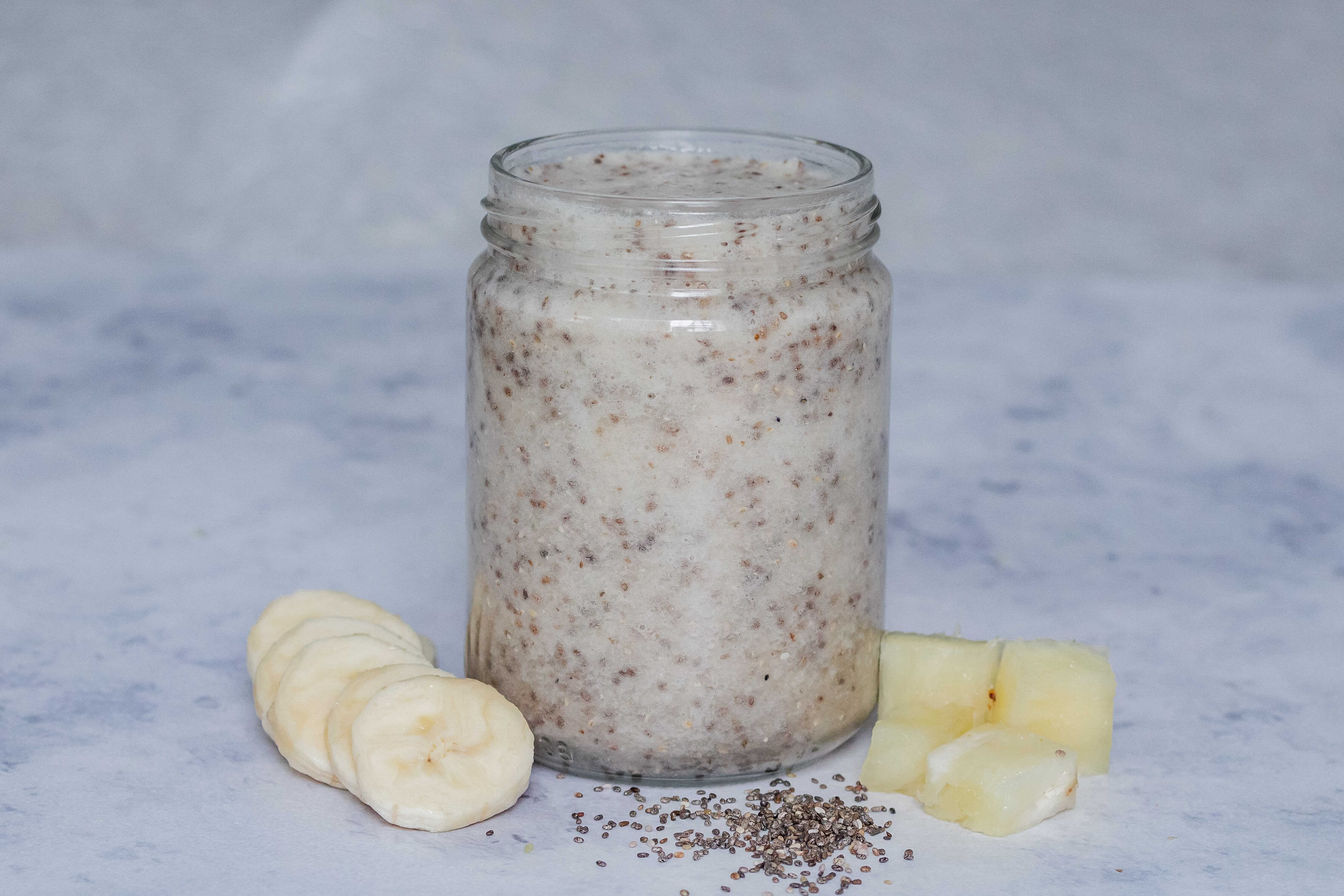 Jugo de Piña, Plátano y Chía 12 oz
