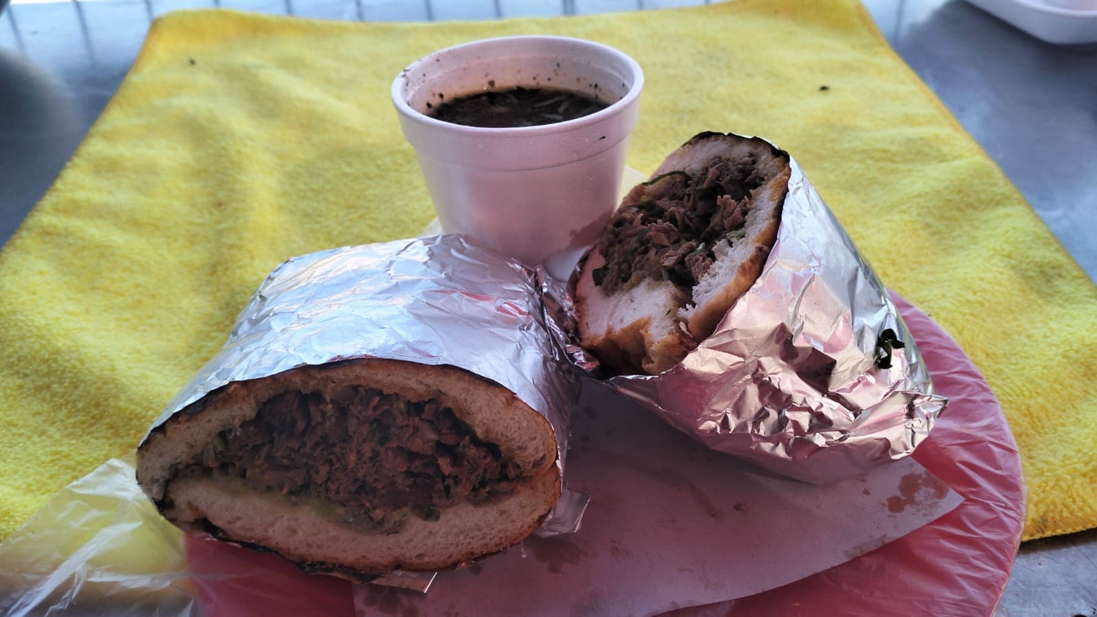 COMBO 2 TORTAS DE ASADA ➕2 CONSOME ➕2 COCAS  450ML