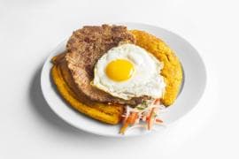 Sábana Apanada con Tacu Tacu a lo Pobre